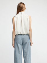 Load image into Gallery viewer, Self Contrast Cora Sleeveless Blouse
