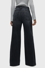 Load image into Gallery viewer, Hudson Jodie Seamed Front Yoke Wide Leg
